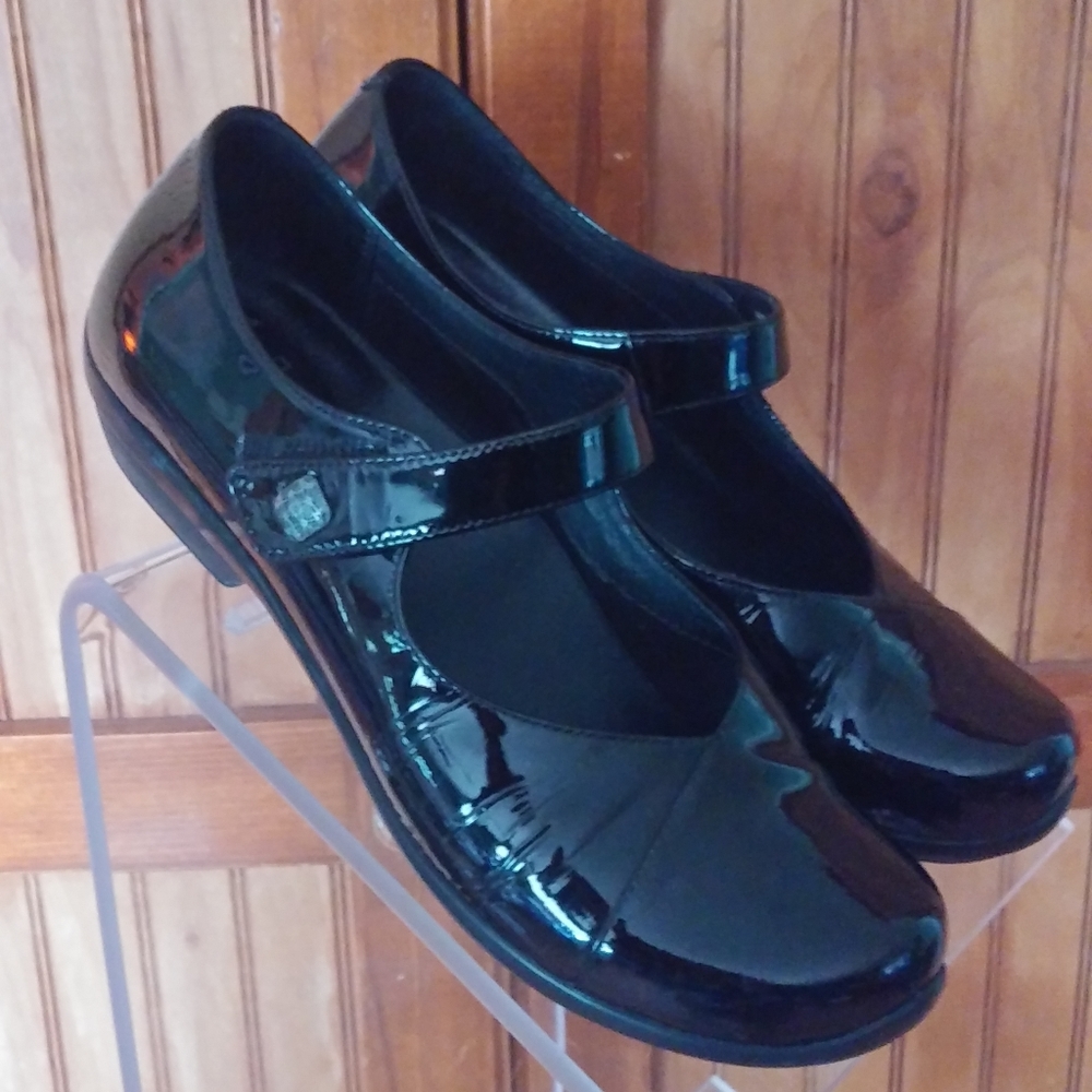 Patent Dansko Mary Janes